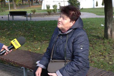 У Житомирі почали готувати міські клумби до зими: що змінюють у квітниках У Житомирі почали готувати міські клумби до зими: що змінюють у квітниках