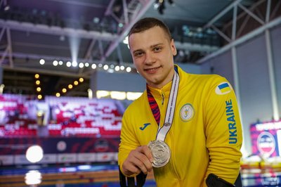 "Вода — його стихія". Владислав Кошман з Охтирки здобув три медалі чемпіонату світу "Вода — його стихія". Владислав Кошман з Охтирки здобув три медалі чемпіонату світу