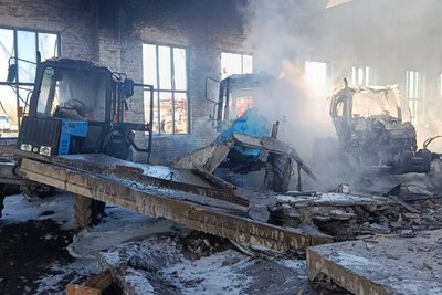 Пошкоджені трактори на Чугуївщині Пошкоджені трактори на Чугуївщині