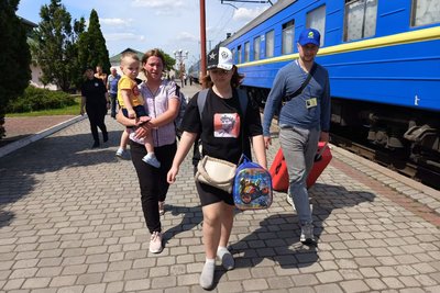 На Волинь прибув перший евакуаційний потяг з Донеччини На Волинь прибув перший евакуаційний потяг з Донеччини