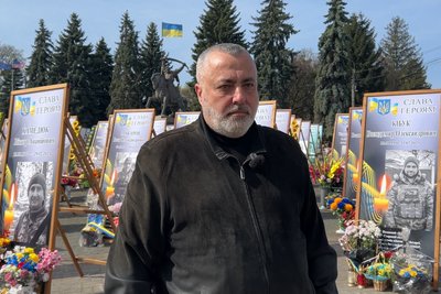"Він пішов, він не ховався": у Дубні на Рівненщині попрощалися з колишнім правоохоронцем добровольцем Тарасом Ільченком "Він пішов, він не ховався": у Дубні на Рівненщині попрощалися з колишнім правоохоронцем добровольцем Тарасом Ільченком