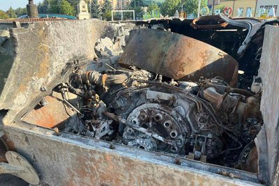 На півночі Одещини відкрили виставку російської техніки, яку знищили в Миколаївській області На півночі Одещини відкрили виставку російської техніки, яку знищили в Миколаївській області