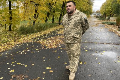 "Кажуть: 93-тя — це бетон. Це правда" — інтерв'ю комбрига "Холодного Яру" з передової "Кажуть: 93-тя — це бетон. Це правда" — інтерв'ю комбрига "Холодного Яру" з передової