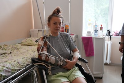 "Я кричала, щоб мене врятували". Розповіді поранених після ракетної атаки на центр Сум "Я кричала, щоб мене врятували". Розповіді поранених після ракетної атаки на центр Сум