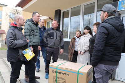 У навчальні заклади на Закарпатті передали генератори від німецьких та австрійських благодійників У навчальні заклади на Закарпатті передали генератори від німецьких та австрійських благодійників