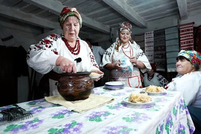 "Кулінарний спадок": як на Житомирщині зберігають та популяризують рецепти автентичної страви — макар "Кулінарний спадок": як на Житомирщині зберігають та популяризують рецепти автентичної страви — макар