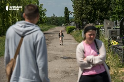 Родина загиблих через ракетний удар в Умані дітей Софії Шульги та Кирила Писарєва Родина загиблих через ракетний удар в Умані дітей Софії Шульги та Кирила Писарєва