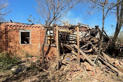 Зруйнований будинок внаслідок одного з російських ударів по Харківщині 21 серпня 2026 року Зруйнований будинок внаслідок одного з російських ударів по Харківщині 21 серпня 2026 року