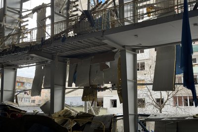 "Тут проходила моя юність". У Сумах через атаку РФ пошкоджений легкоатлетичний манеж "Тут проходила моя юність". У Сумах через атаку РФ пошкоджений легкоатлетичний манеж