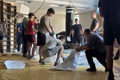 Нічний удар по Сумах: пошкоджена спортивна школа та багатоповерхівка Нічний удар по Сумах: пошкоджена спортивна школа та багатоповерхівка