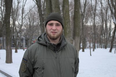 Батько воює на фронті разом з сином: історія родини нацгвардійців з Харківщини Батько воює на фронті разом з сином: історія родини нацгвардійців з Харківщини