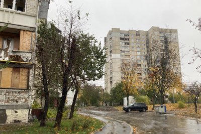 Пошкоджений обстрілом РФ будинок на Північній Салтівці у Харкові Пошкоджений обстрілом РФ будинок на Північній Салтівці у Харкові