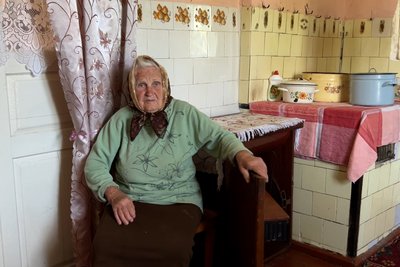 "Перша кравчиня та господиня у селі": про своє життя розповіла 91-річна жінка із Рівненщини "Перша кравчиня та господиня у селі": про своє життя розповіла 91-річна жінка із Рівненщини