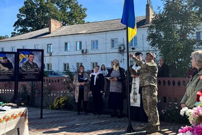 У Гранітному на Житомирщині відкрили Алею Героїв У Гранітному на Житомирщині відкрили Алею Героїв
