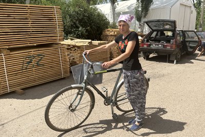 "Хто бідніший — йде пішки": для підвозу селян громаді на Миколаївщині передали мікроавтобуси "Хто бідніший — йде пішки": для підвозу селян громаді на Миколаївщині передали мікроавтобуси