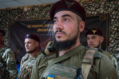 Головнокомандувач ЗСУ нагородив воїнів житомирської 95 бригади Головнокомандувач ЗСУ нагородив воїнів житомирської 95 бригади
