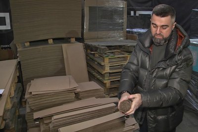 У Луцьку волонтери виготовляють підставки для окопних свічок. В чому особливість виробів У Луцьку волонтери виготовляють підставки для окопних свічок. В чому особливість виробів