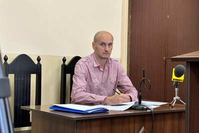 На Житомирщині почався суд над волонтером, якого звинувачують у незаконному зберіганні зброї
