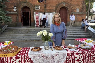 У Житомирі вдруге провели соціальну ініціативу «Пиріг незалежності» У Житомирі вдруге провели соціальну ініціативу «Пиріг незалежності»