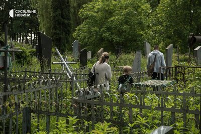 Родина загиблих через ракетний удар в Умані дітей Софії Шульги та Кирила Писарєва Родина загиблих через ракетний удар в Умані дітей Софії Шульги та Кирила Писарєва