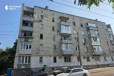 "Усе скло в квартирі посипалося": жителі Одеси розповіли про ракетний удар РФ