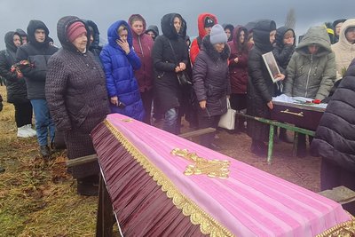 На Житомирщині поховали 16-річну дівчину — водія, який залишив місце ДТП, взяли під варту