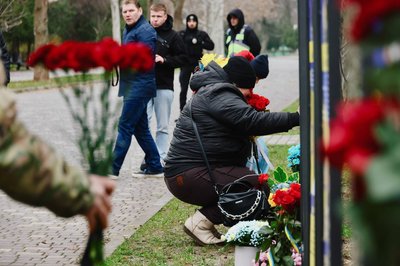 До Дня ЗСУ на Алеї Героїв в Одесі з'явилися імена 53 загиблих військових До Дня ЗСУ на Алеї Героїв в Одесі з'явилися імена 53 загиблих військових