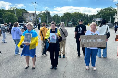 "Вшануй в Одесі": родини військових і ветерани провели акцію памʼяті загиблих у війні з Росією "Вшануй в Одесі": родини військових і ветерани провели акцію памʼяті загиблих у війні з Росією