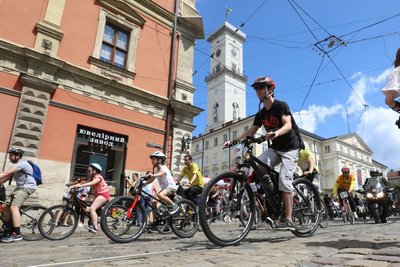 Учасники сплатили благодійний внесок. Його скерують на Західноукраїнський дитячий медичний центр Учасники сплатили благодійний внесок. Його скерують на Західноукраїнський дитячий медичний центр