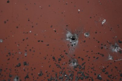 Жителі Старого Села відновлюють домогосподарство після атаки РФ Жителі Старого Села відновлюють домогосподарство після атаки РФ