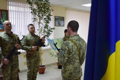 У Житомирі прикордонники-новобранці присягли на вірність українському народові У Житомирі прикордонники-новобранці присягли на вірність українському народові