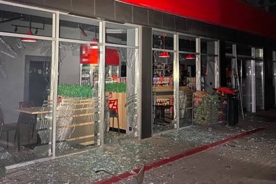 АЗС в Індустріальному районі Харкова, яка зазнала пошкоджень після удару російської «Молнії», 24 серпня 2026 року АЗС в Індустріальному районі Харкова, яка зазнала пошкоджень після удару російської «Молнії», 24 серпня 2026 року
