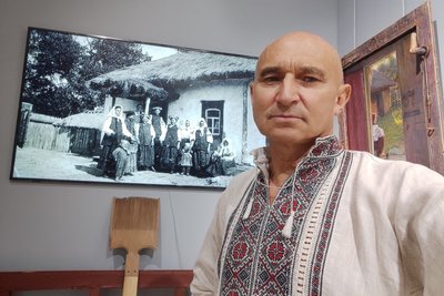 З пером, чорнилом і рахівницями: як працює "Старовинна школа" на Житомирщині