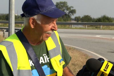 "Мій найбільший страх — що в цій поїздці я не зможу зібрати гроші" — волонтер Олександр Каніболоцький "Мій найбільший страх — що в цій поїздці я не зможу зібрати гроші" — волонтер Олександр Каніболоцький