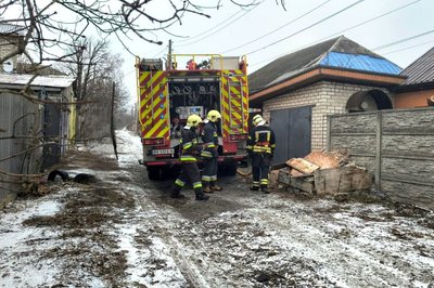 рятувальники на пожежі в Дергачах рятувальники на пожежі в Дергачах