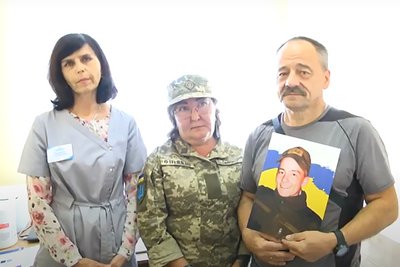 На Житомирщині родина полеглого воїна придбала в лікарню електрокардіограф На Житомирщині родина полеглого воїна придбала в лікарню електрокардіограф