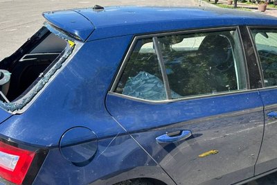 Пошкоджене через атаку РФ авто, Богодухів, 24 травня 2026 року Пошкоджене через атаку РФ авто, Богодухів, 24 травня 2026 року