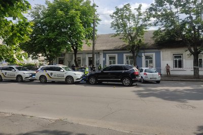 В Житомирі на вулиці Святослава Ріхтера сталася стрілянина, є загиблі В Житомирі на вулиці Святослава Ріхтера сталася стрілянина, є загиблі