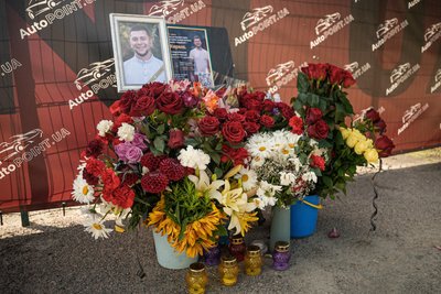 У Сумах попрощалися з трьома загиблими внаслідок атаки КАБ 11 липня У Сумах попрощалися з трьома загиблими внаслідок атаки КАБ 11 липня