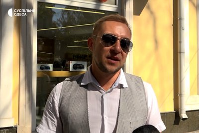 "Псував весь вид": що думають одесити про руйнування готелю на морвокзалі після влучання ракети "Псував весь вид": що думають одесити про руйнування готелю на морвокзалі після влучання ракети