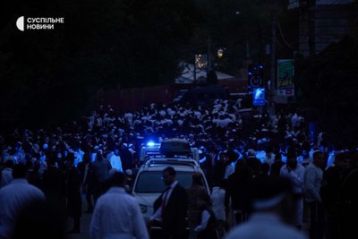 “В Ізраїлі всі вже звикли до війни. Це частина нашого життя. Ми не боїмось". Хасиди святкують Рош га-Шана в Умані “В Ізраїлі всі вже звикли до війни. Це частина нашого життя. Ми не боїмось". Хасиди святкують Рош га-Шана в Умані