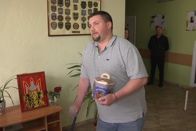 "Аж голос зірвав, так співав": в госпіталі у Луцьку організували концерт для військових "Аж голос зірвав, так співав": в госпіталі у Луцьку організували концерт для військових