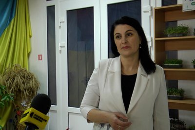 У школі на Житомирщині учні заробляють гроші, вирощуючи та продаючи мікрозелень У школі на Житомирщині учні заробляють гроші, вирощуючи та продаючи мікрозелень