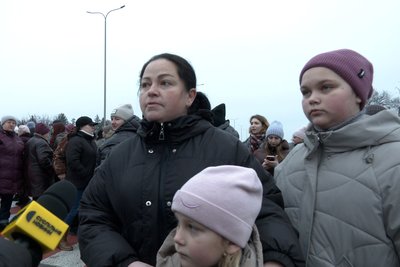 Перекривали автодорогу — на Житомирщині жителі села Березина провели акцію протесту Перекривали автодорогу — на Житомирщині жителі села Березина провели акцію протесту