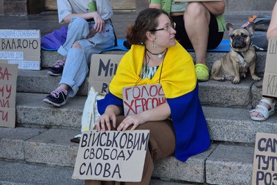 День 13. У Миколаєві протестувальники вимагають повернути Федорова на посаду міністра оборони День 13. У Миколаєві протестувальники вимагають повернути Федорова на посаду міністра оборони