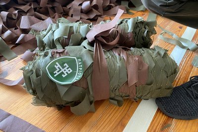 У громаді на Волині сплели понад 2,5 гектари маскувальних сіток У громаді на Волині сплели понад 2,5 гектари маскувальних сіток