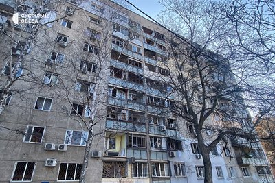 Понівечені авто, вибиті вікна та пошкоджені балкони: фото наслідків атаки РФ на Приморський район Одеси Понівечені авто, вибиті вікна та пошкоджені балкони: фото наслідків атаки РФ на Приморський район Одеси