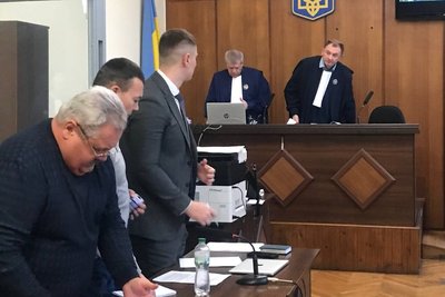 Суд продовжив запобіжні заходи обвинуваченим у справі про вбивство дитини у Радомишлі Суд продовжив запобіжні заходи обвинуваченим у справі про вбивство дитини у Радомишлі