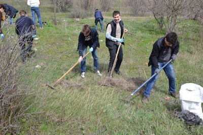 Пам'ятний знак журтвам нацизму у Первомайську: як у місті знайшли місце розстрілу євреїв Пам'ятний знак журтвам нацизму у Первомайську: як у місті знайшли місце розстрілу євреїв