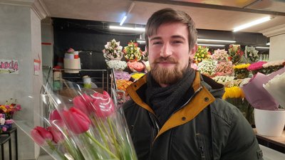 Найчастіше купують тюльпани: які ціни на квіткових ринках Дніпра напередодні 8 березня Найчастіше купують тюльпани: які ціни на квіткових ринках Дніпра напередодні 8 березня